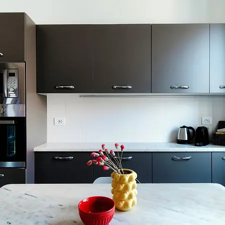 Apartment Stella By Quokka 360 - Past And Present In Como